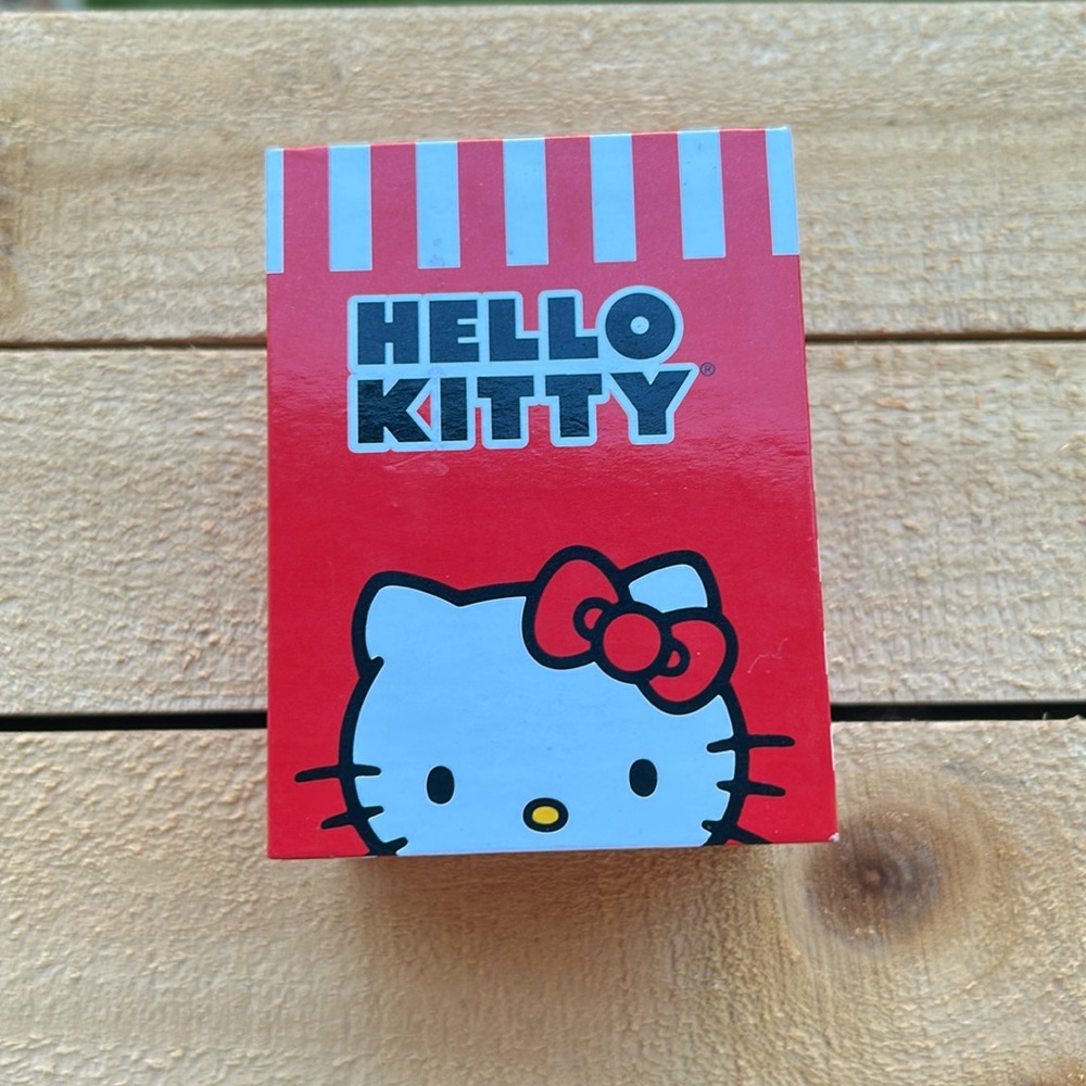 Hello Kitty Gold Chain Link Charms Bracelet Watch - Picture 13 of 14